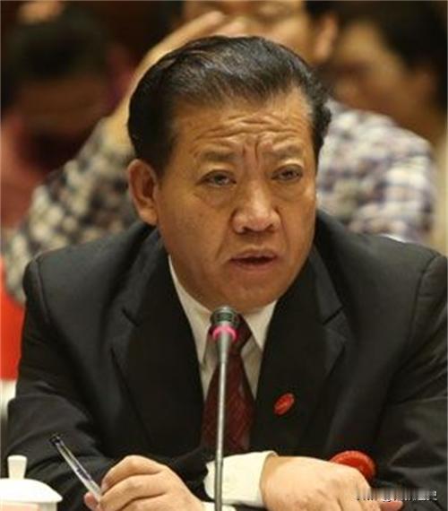 2018年12月22日，黑龙江大庆一处普通住宅里，关彦斌和张晓兰正在谈离婚后的补