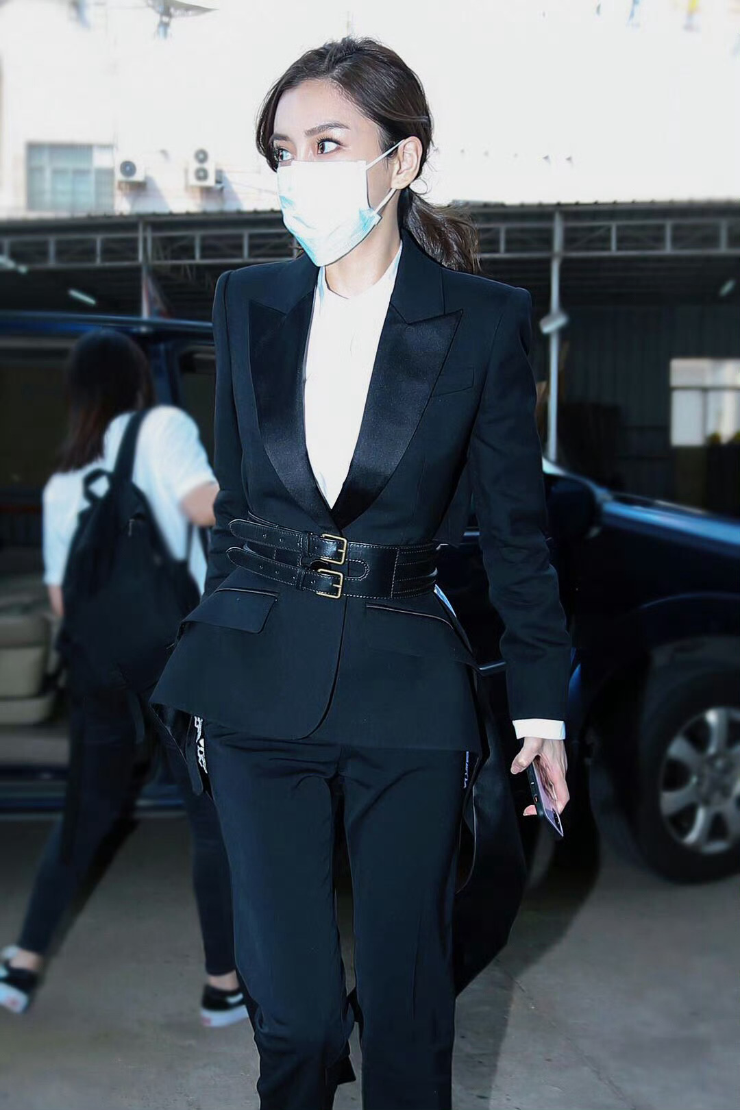 angelababy angelababy “不同蔷薇，你可是明艳从不凋零的玫瑰
