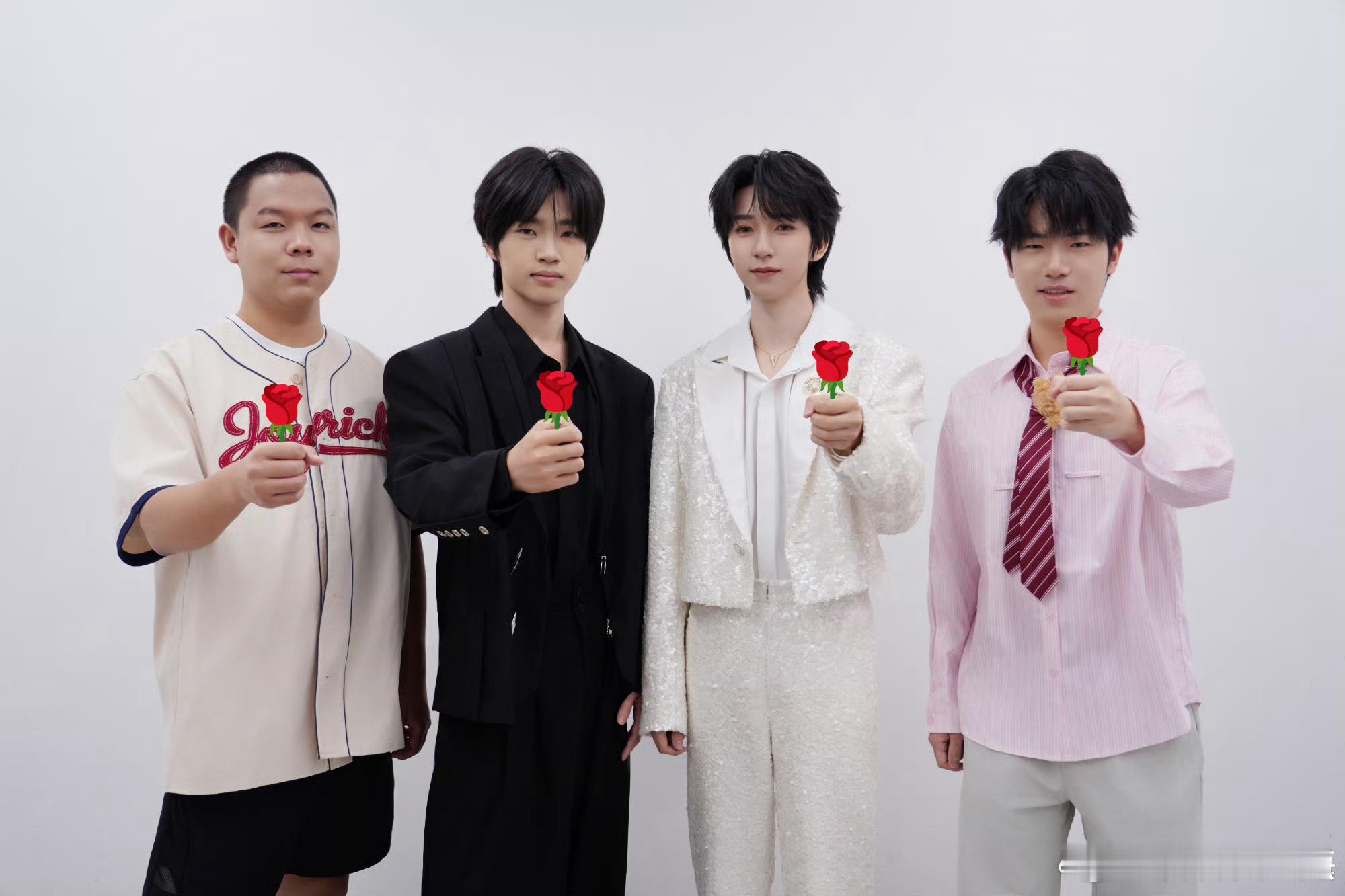 大帅钎城贺峻霖花海玫瑰合影峻霖花海友谊99 