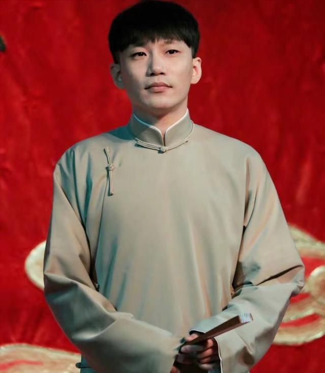 何九华跨界演戏？想学郭麒麟也得看看自己有没有本事！

前阵子还在广德楼说相声，转