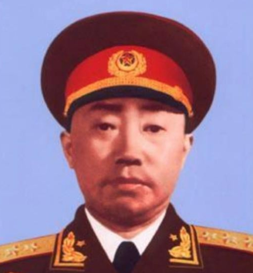 1978年4月25日凌晨，张纬接到医院来电，得知丈夫彭绍辉骤然离世。她匆匆赶到医