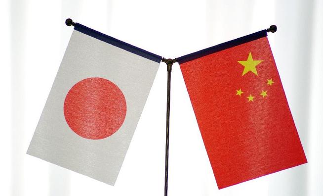 接触过大量日本人后，我可以很负责任的说：1：绝大部分日本人对于二战期间的暴行都知