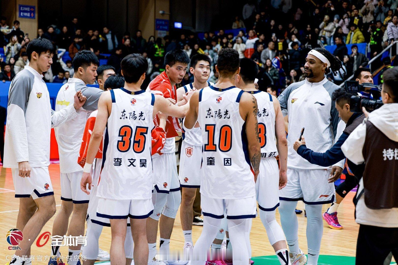 【2025-2026赛季CBA联赛常规赛第18轮】🗳️一起助力【南区后场-胡明