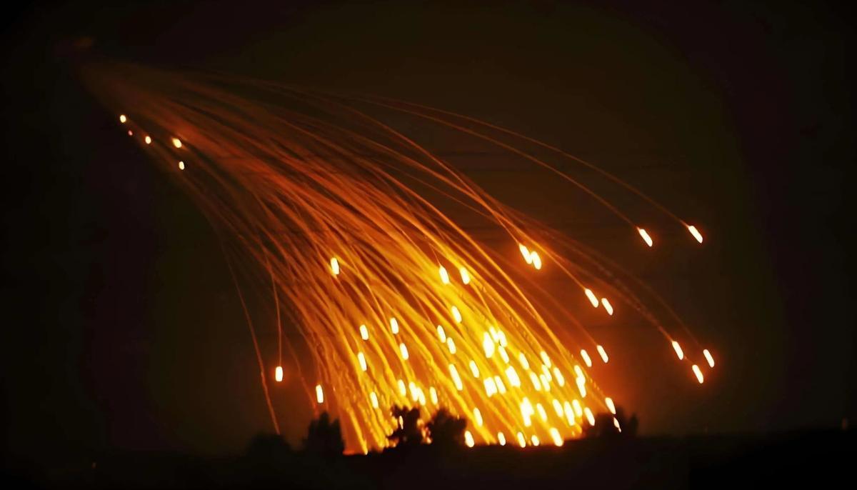 重型集束弹16倍音速击穿以色列，美以想要停战1个月，伊朗回应很直接！

新华社消