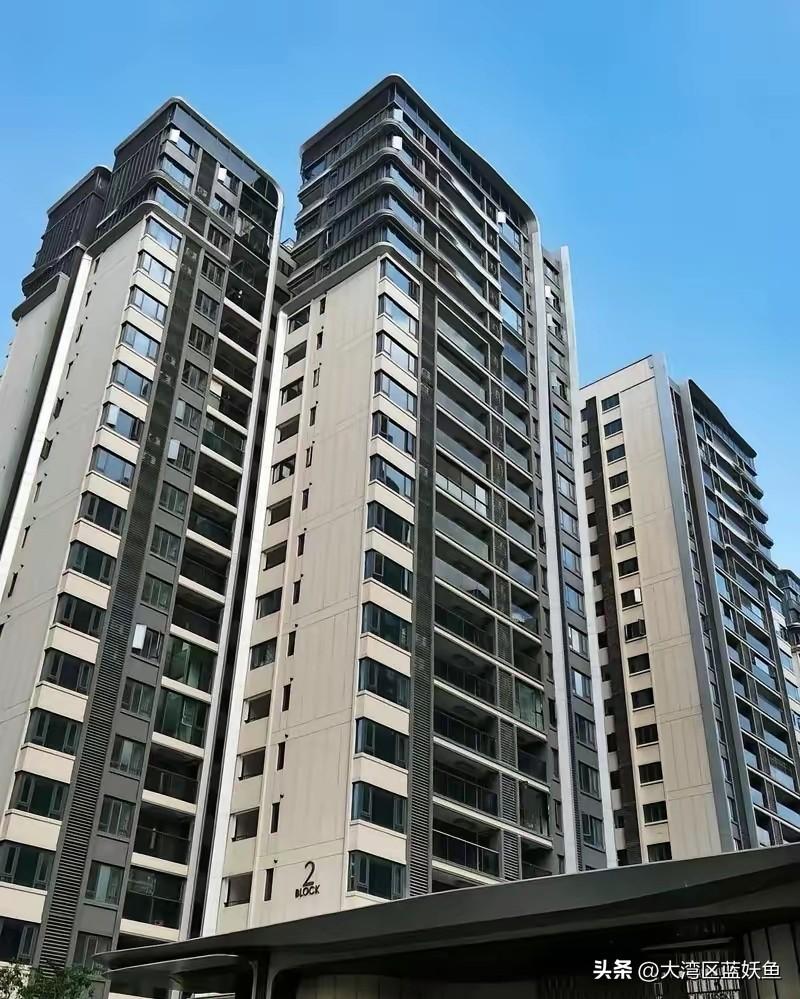 200万在广州买房，番禺这几个地方是真的香。
 
市桥老城区你去过没？骑楼底下藏