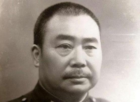 1948年3月，蒋介石让邓锡侯从四川给胡宗南提供十万石军粮和十二万壮丁，邓锡侯回