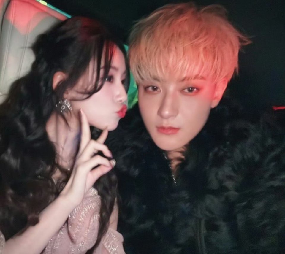 黄子韬ins换头像了 啊啊啊啊啊啊真夫妻就是好磕，黄子韬换ins头像了，还是他和