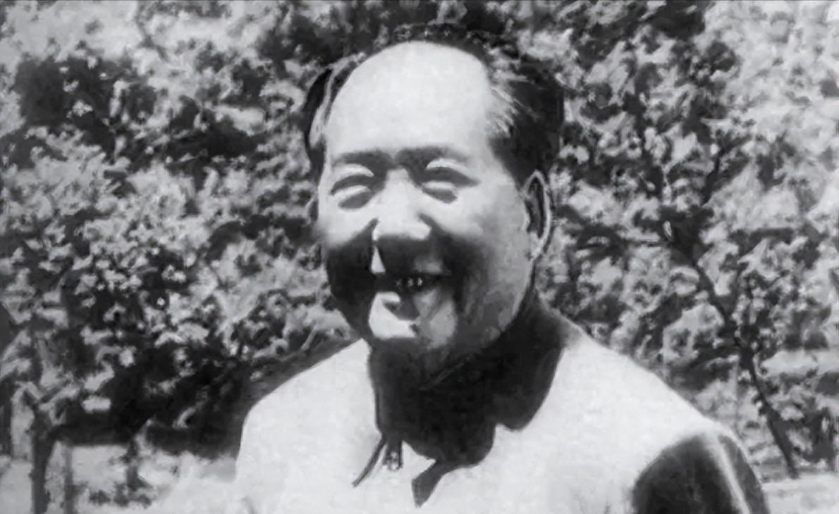 一位开国大校想见毛主席，被工作人员劝阻后提议报绰号，坚信毛主席会接见自己！
19