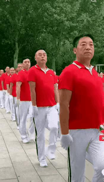 如果，我是说如果啊！等我老了也这样的话，是不是该扇自己两巴掌？