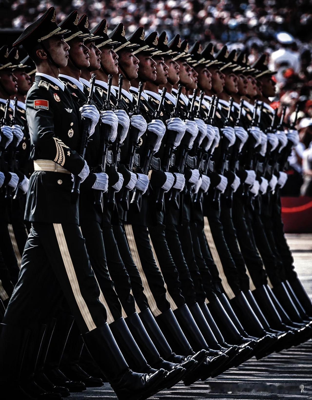 阅兵虽然结束了，但我还是想告诉大家，此次阅兵可以说是人类历史上规模最大、展示武器