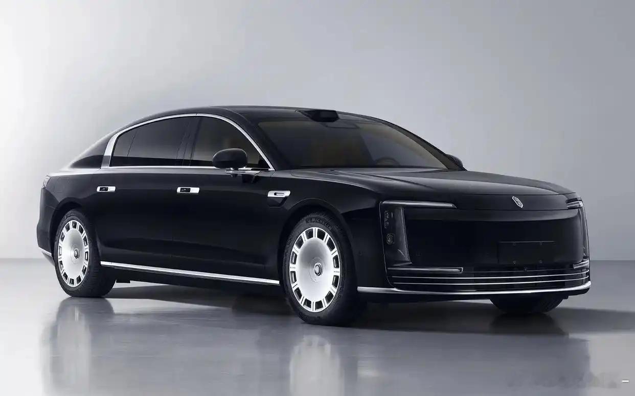 尊界S800，正式成为2026年中央广播电视总台春节联欢晚会智慧出行时代旗舰合作