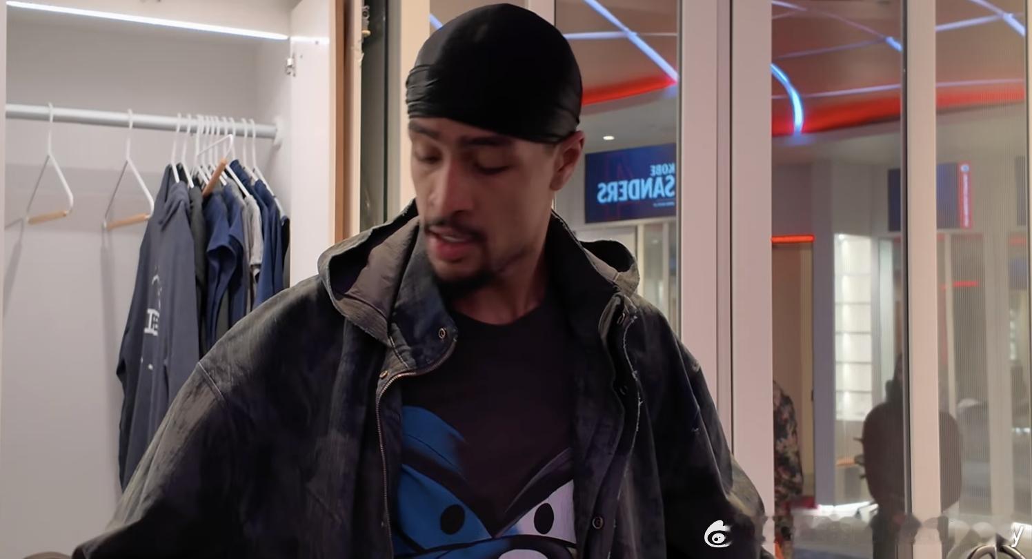 记者：祖巴茨回到中锋位置，感觉怎么样？这会不会打乱你们原来六连胜的打法？柯林斯：