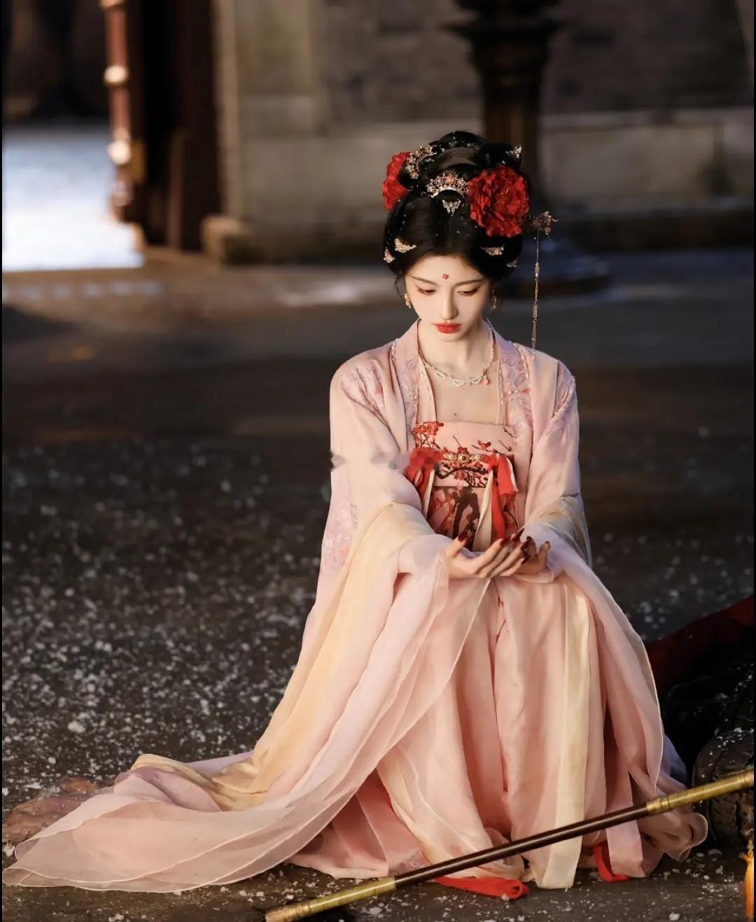 攻玉女主新造型，怎么有丝照搬的意味？ 
