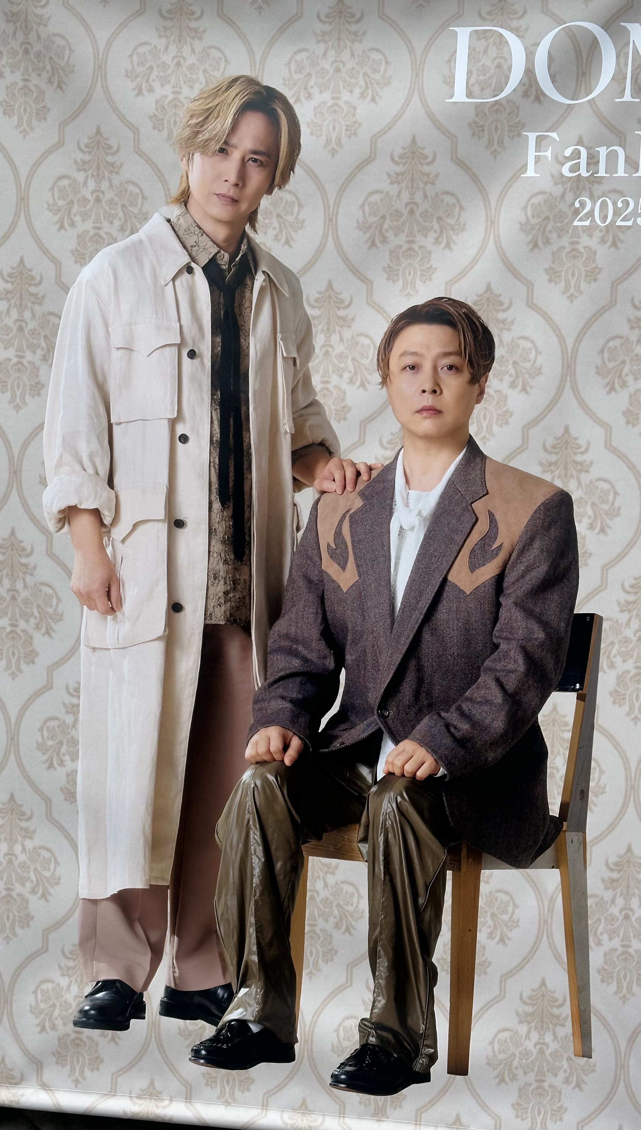 为了叔叔们顶着8度且下雨的天出来排队买周边了❤️💙咱们下次要不要考虑开埼玉スタ