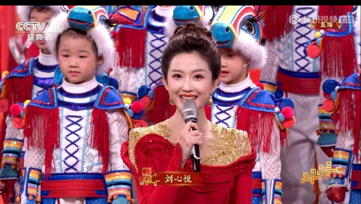 春晚主持刘心悦被“雪藏”？
观众不买单。
明明形象专业都没得挑，却镜头少得可怜，