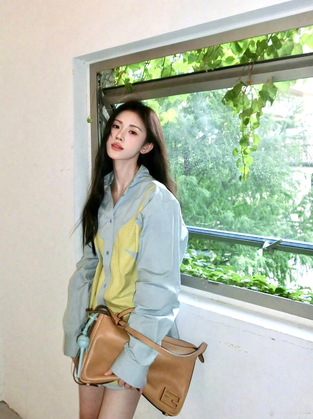 阳光明媚～☀️
#鞠婧祎# #说TA# #娱乐# #八卦手册#