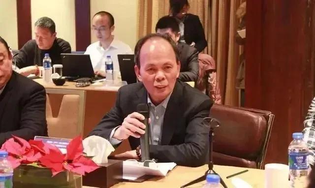 梅州富豪榜前三位

据2025年公开信息显示，梅州登上《胡润全球富豪榜》身价最高