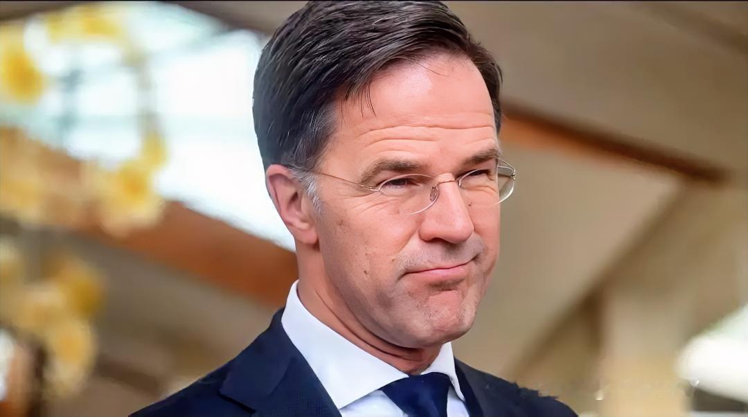 北约秘书长吕特在北京时间2月12日的采访中，就当前热点问题接连表态。他重申北约将