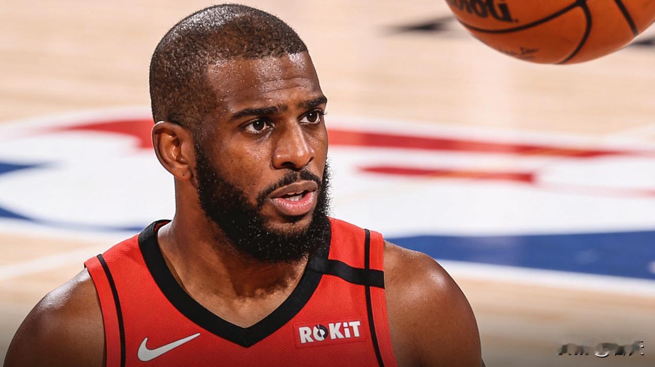 谢泼德坦言视保罗为偶像 钦佩其赛场智慧
 
2025年12月19日消息，火箭后卫