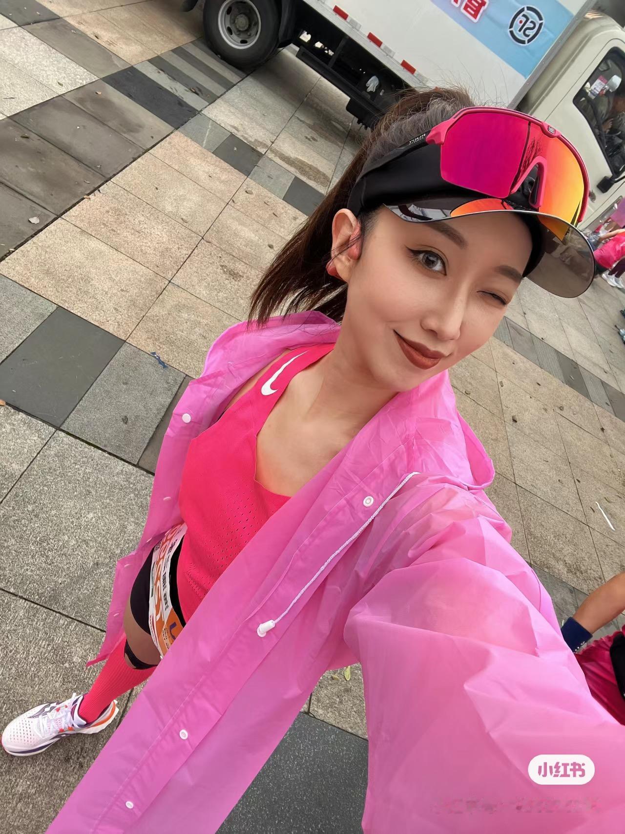 不必借旁人的标准定义自己，你的成长自有专属时间表。