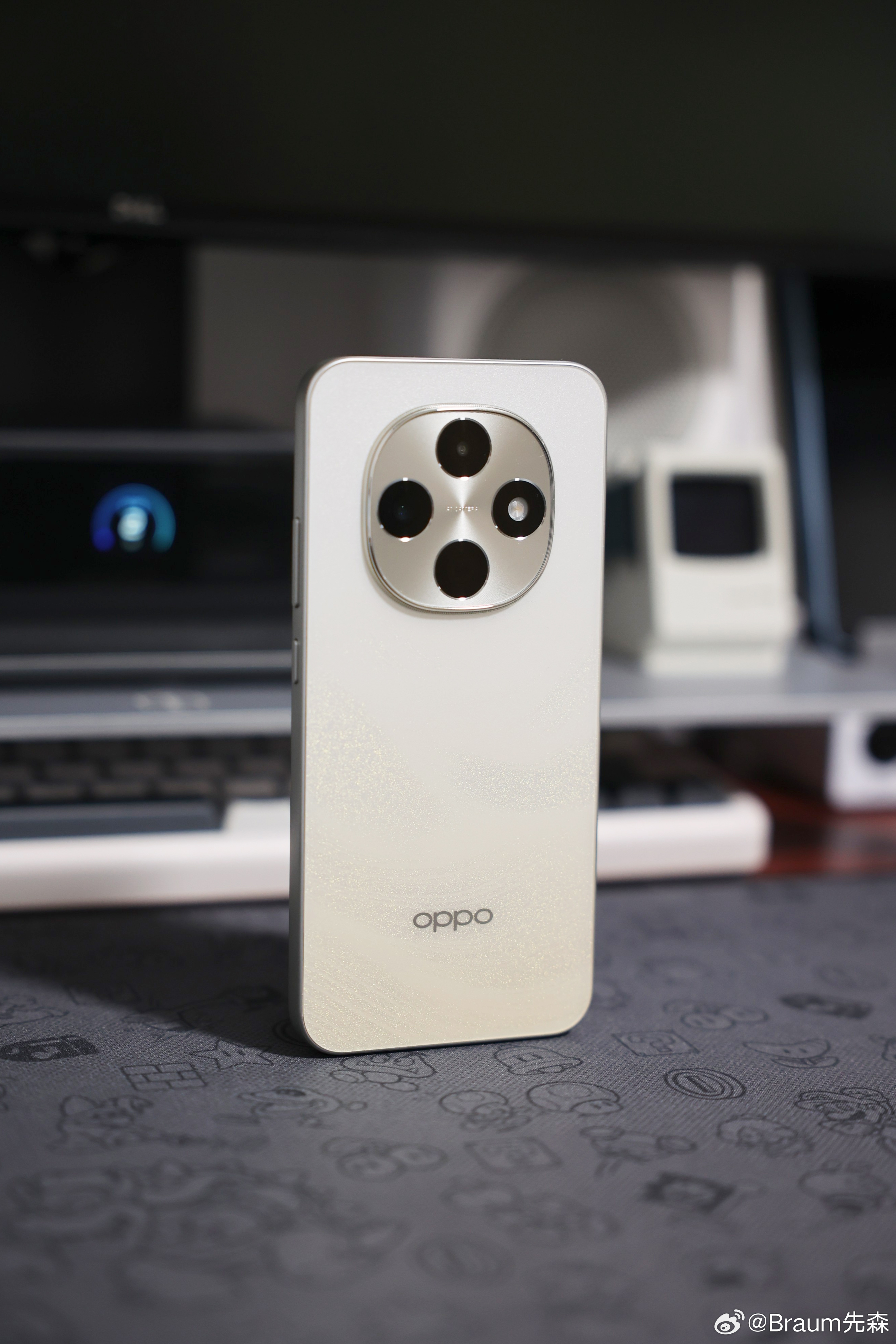 OPPO A6 Pro真机，又是一台耐用可泡可烫的机器，黑厂走量的小钢炮。 ​​