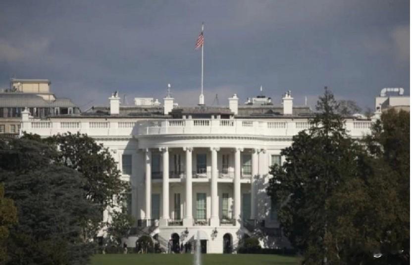 美媒曝：美国官员已就可能对伊朗发动打击一事展开初步磋商
 
据报道，知情人士透露