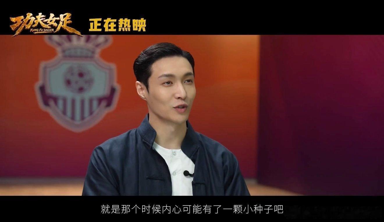每个人的青春里都有过周星驰年少守在屏幕前反复回看星爷经典，无厘头喜剧治愈无数岁月