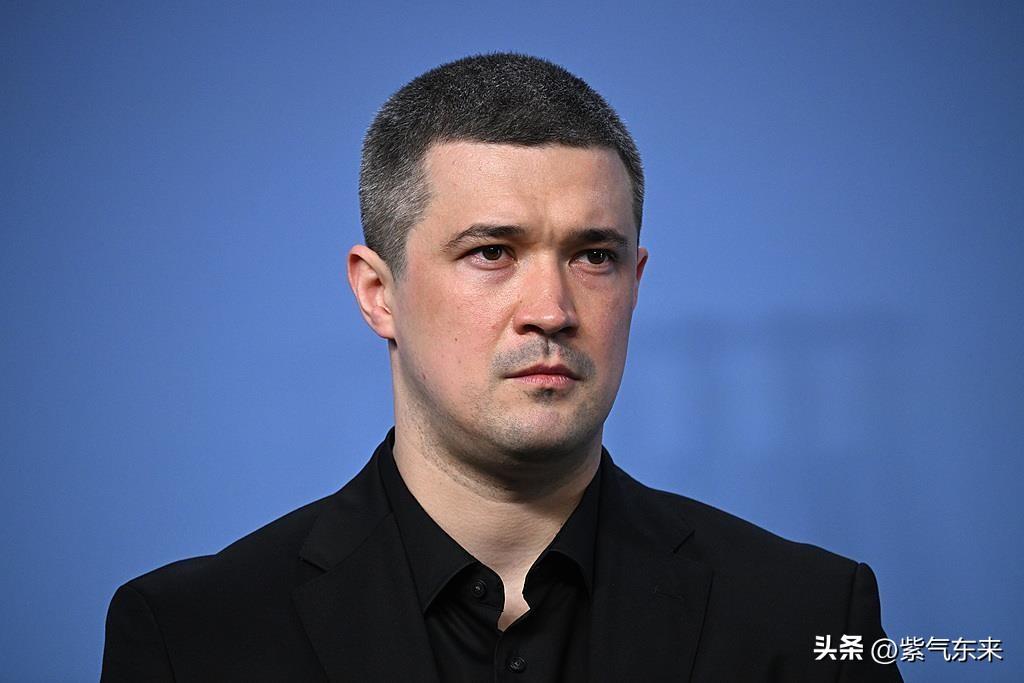 乌克兰国防部长费多罗夫，是欧洲最年轻的国防部长，才34岁！

上任以来对乌军进行
