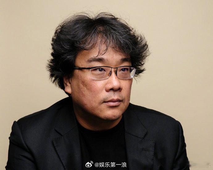 奉俊昊想摧毁全世界AI 摩洛哥电影节受访环节，星期三的扮演者奥尔特加称AI或许能