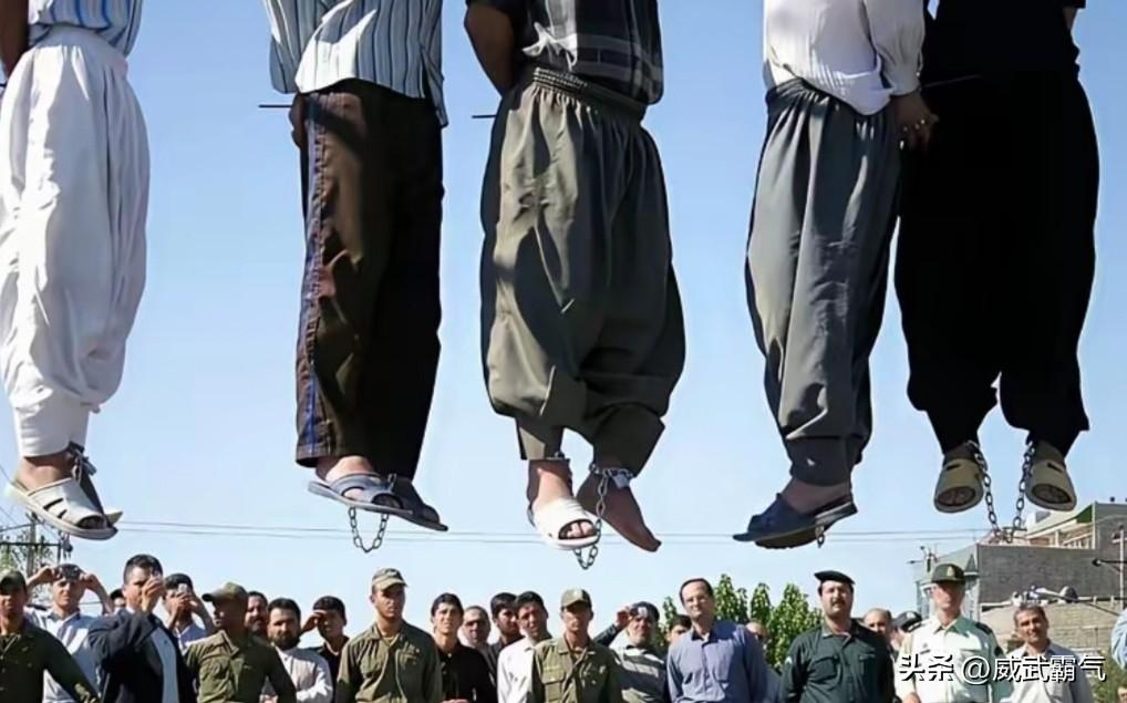 伊朗情报部门3月10日宣布：30名美以间谍全部落网。很多人以为这是伊朗被逼急了仓