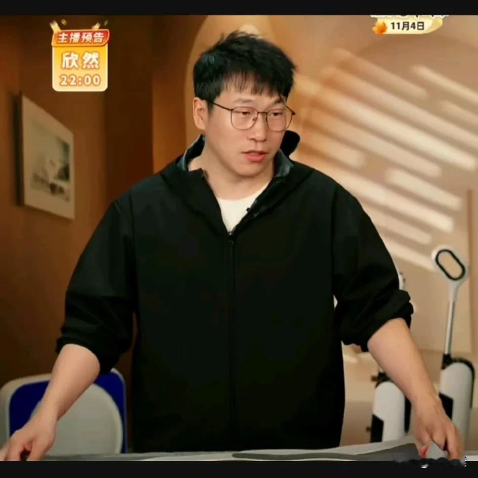 粉丝还是要有边界感，
主播私生活最好不要参与，
自从明明在直播间透露给自己做手术