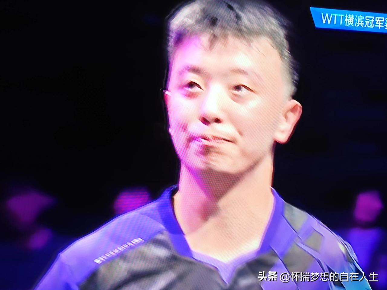 WTT横滨冠军赛男单第一轮，中国小将陈垣宇3比0完胜法国选手西蒙高茨
    这