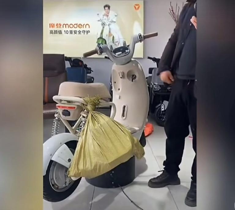 买新国标电动车送麻袋你怎样看待这个问题？
今天在头条平台看到直播间卖新国标电动车