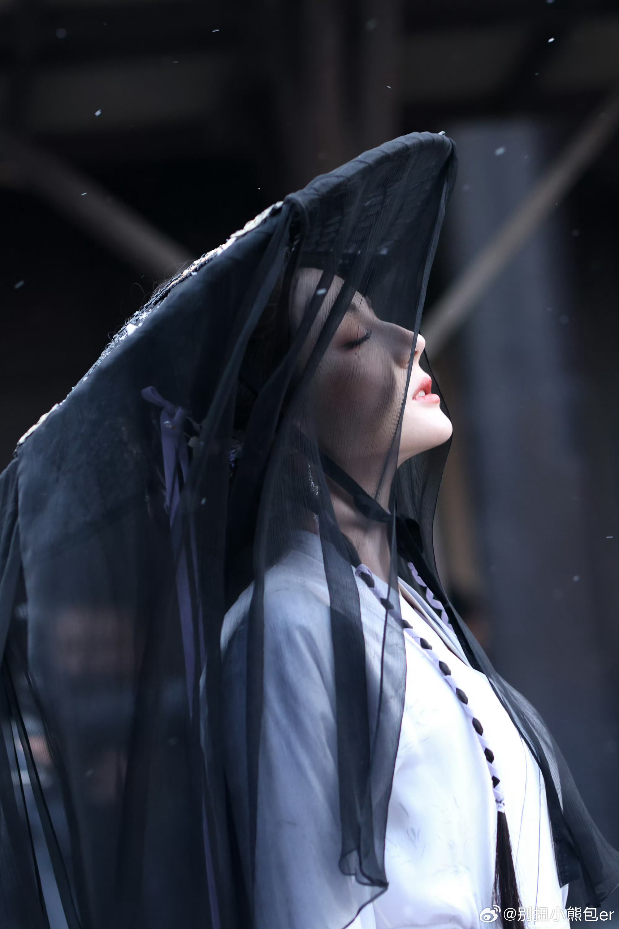 终于被迪丽热巴演到绿茶人设终于等到迪丽热巴的绿茶人设！柔柔弱弱带点小心机，一装委