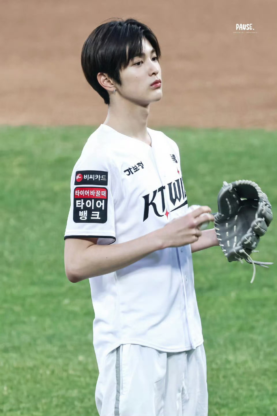 安乾镐开球 ⚾️ 