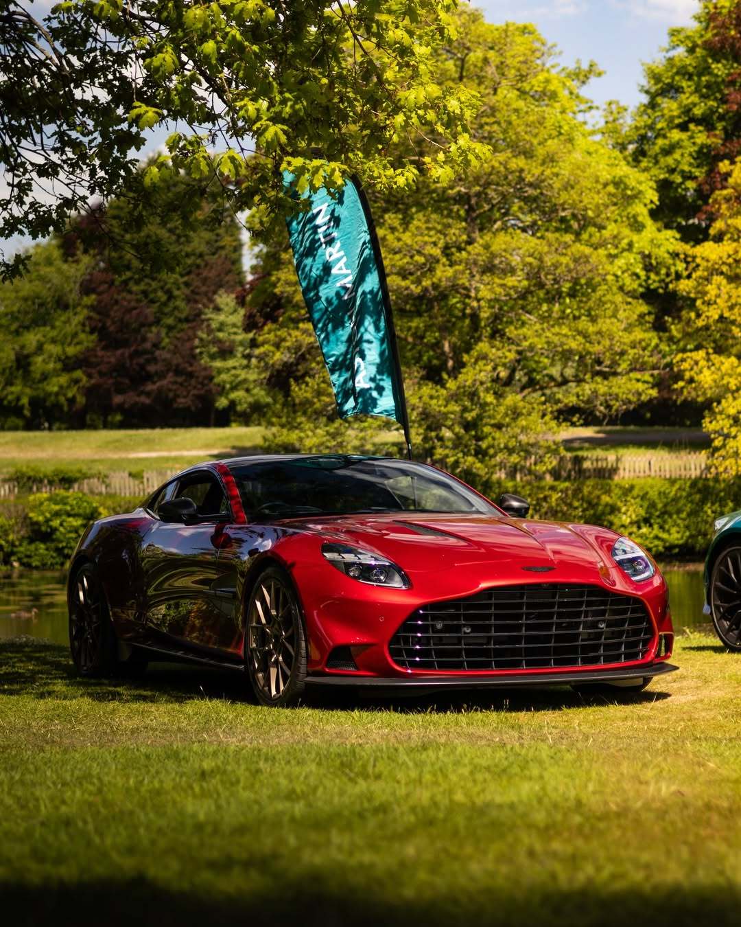 Aston Martin Vanquish ​​​