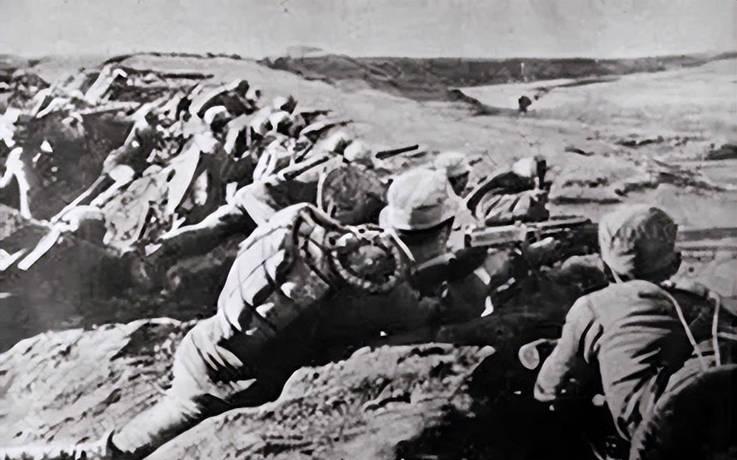 1948年，双堆集战役中，胡琏见大势已去，打算乘坐坦克突围，坦克有3辆，2旧1新