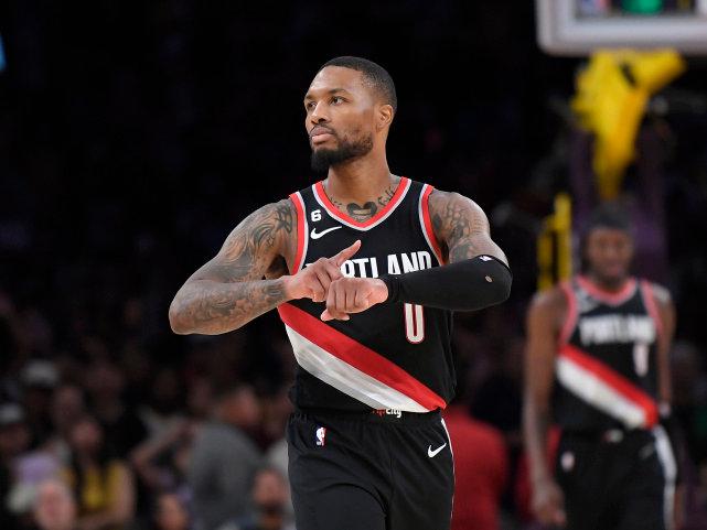 看NBA上咪咕视频，随着开拓者季前赛首战结束，阿夫迪亚出战21分钟砍下23分，利