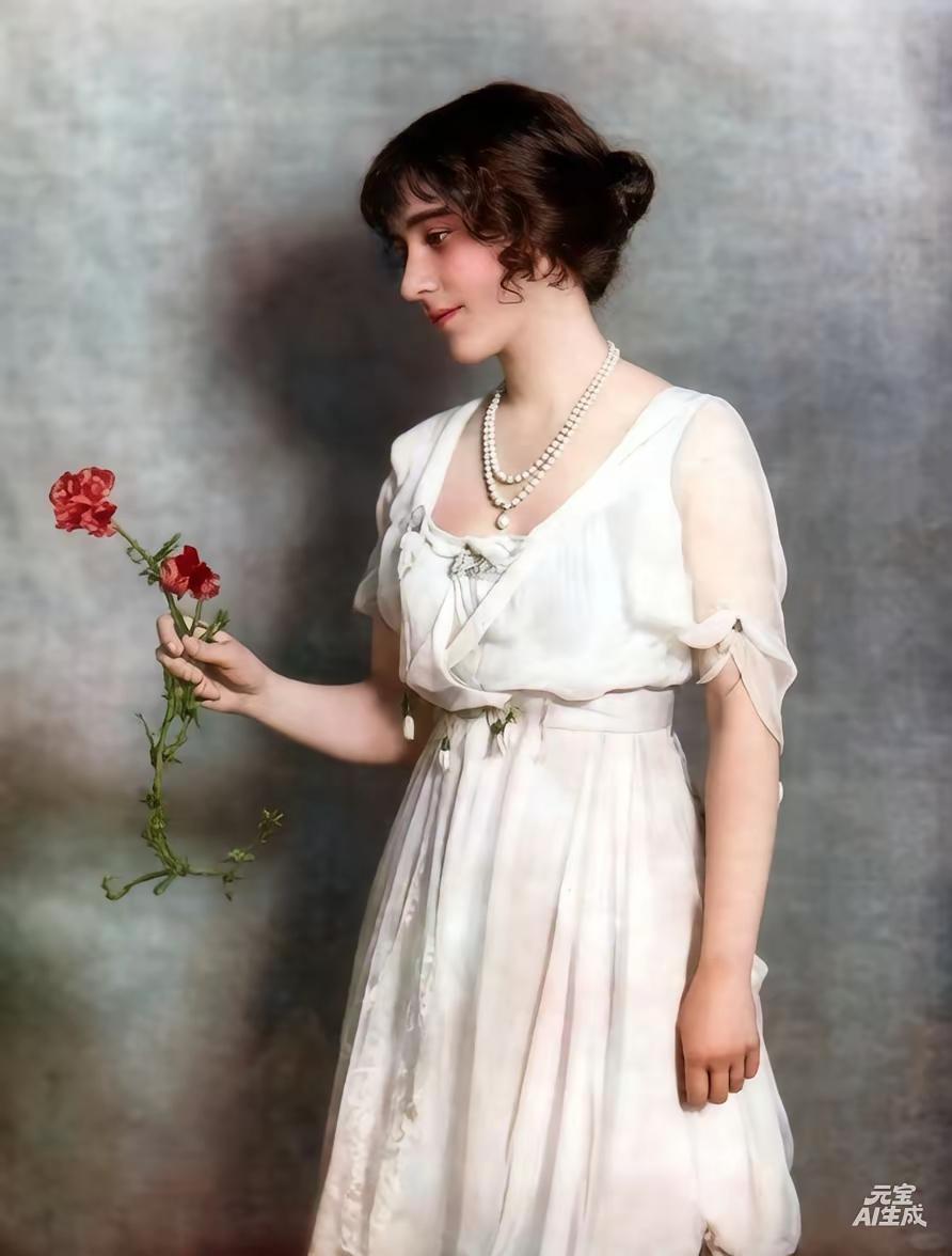 伊丽莎白太后，为何能得到王室的偏爱，成为乔治六世的王妃呢？
身为女王的母亲，其实