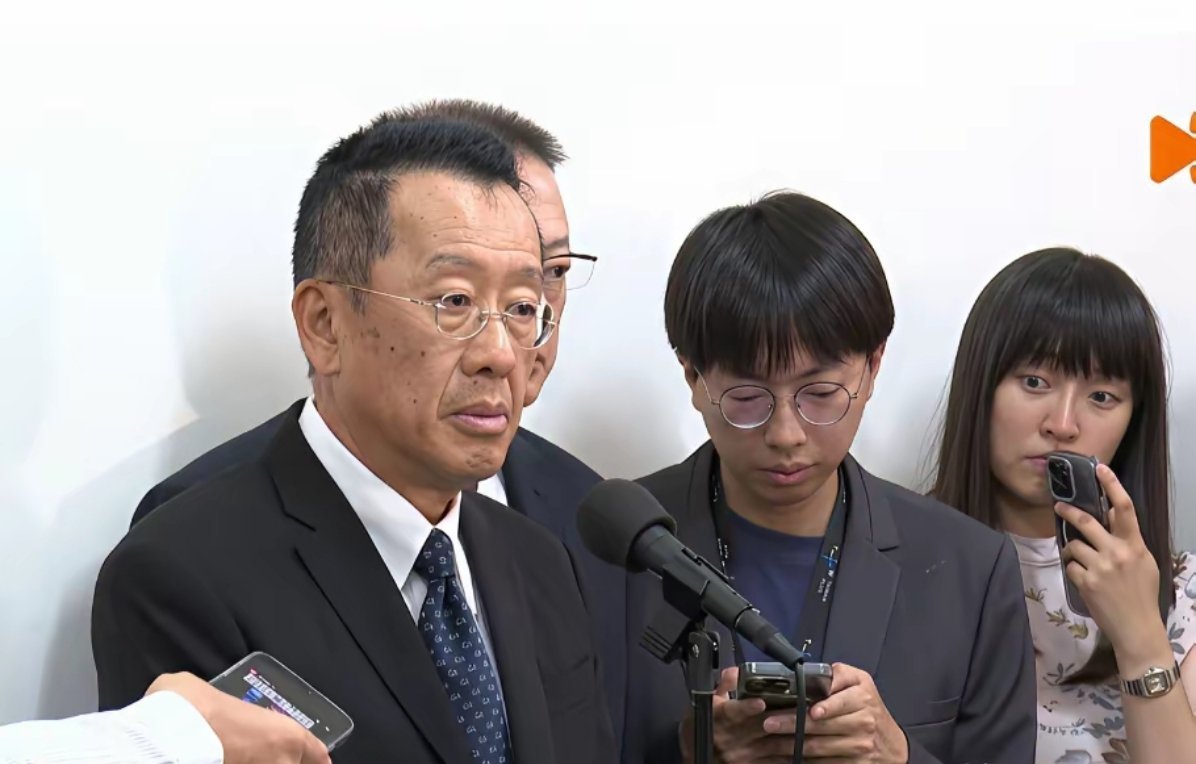 大陆公务船赴台湾海域执法，顾立雄叫嚣道：“严重伤害主权”。 