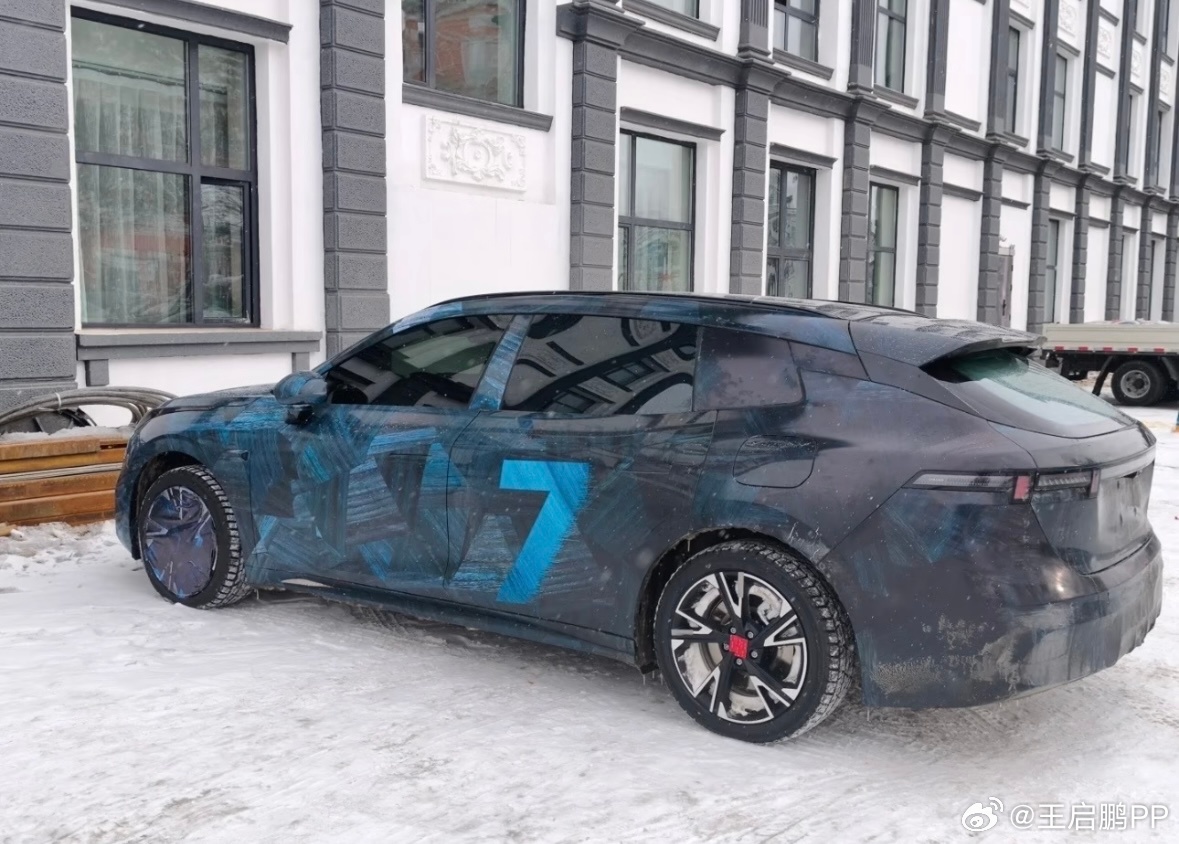 领克07GT，有一丢丢好看哦我与汽车的日常