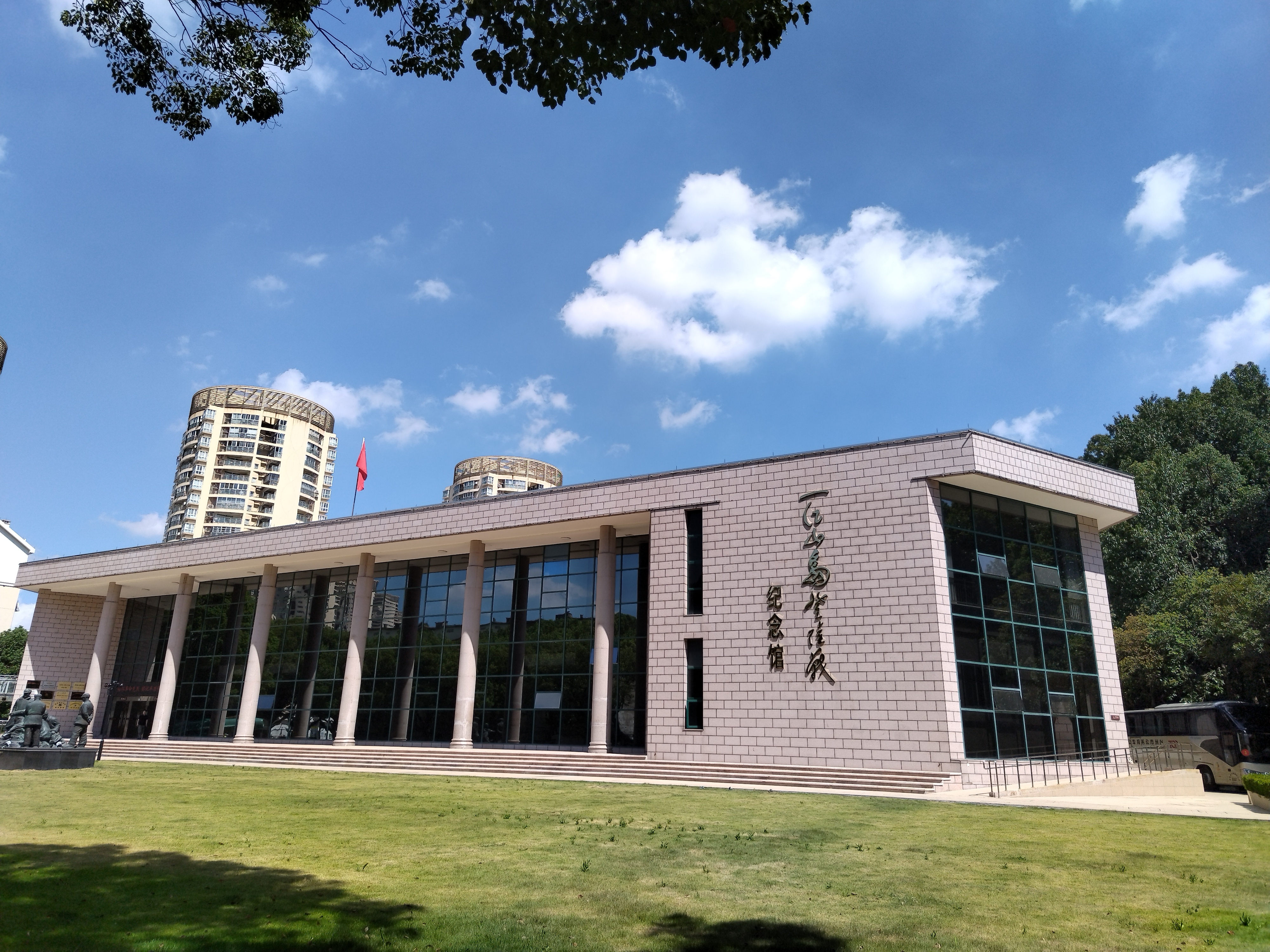 从无到有建起全球首座零碳海岛一江山岛登陆作战，是解放军历史上首次海、陆、空联合登