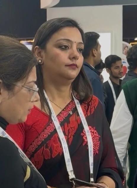 这两天印度那边出了个笑话，把全世界都给逗乐了。
 
事情是这样的：2月16号到2