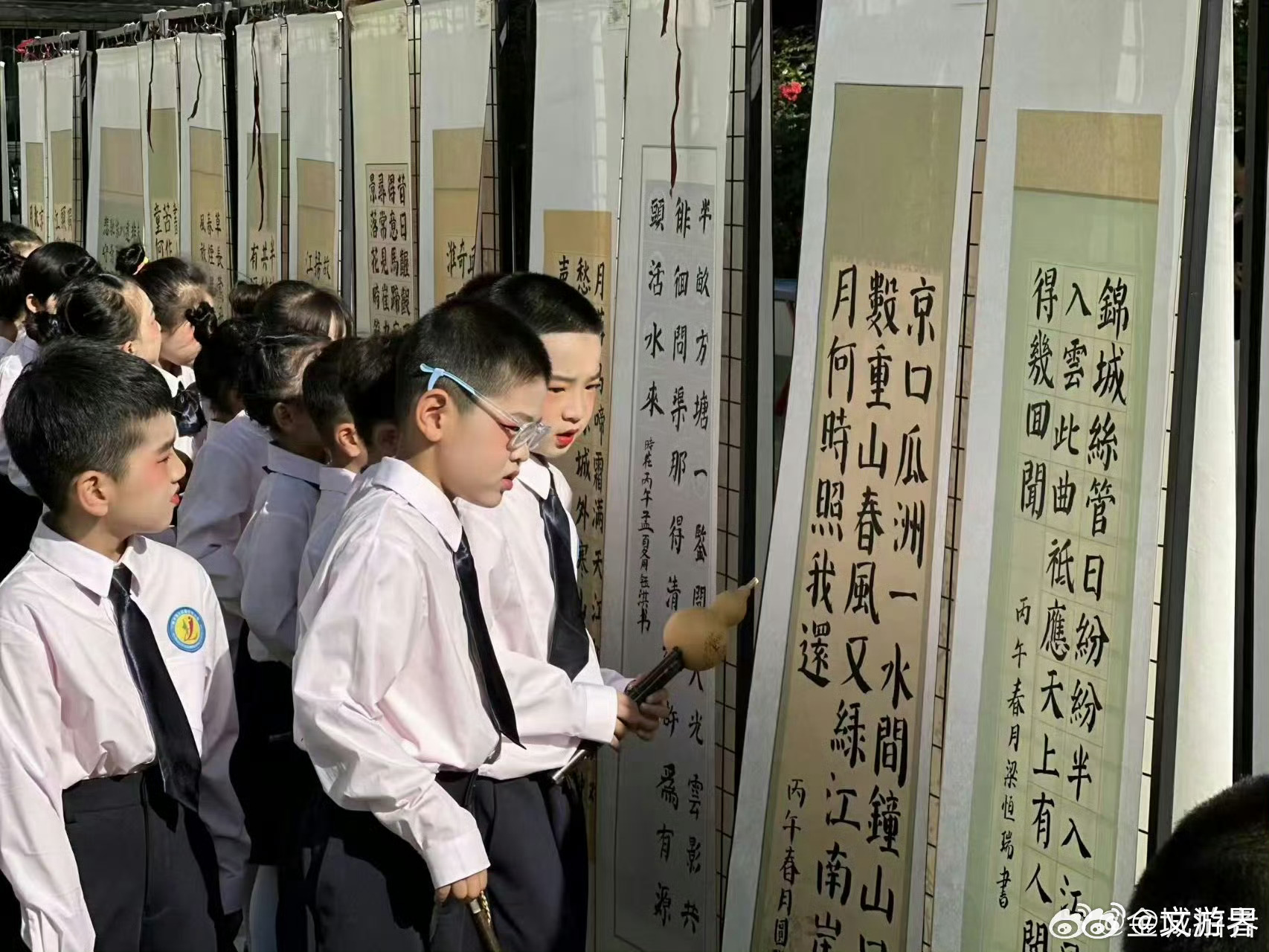 兰州榆中街小学庆六一 艺术赋能成长，童心向阳绽放 在“双减”背景下榆中街小学以艺