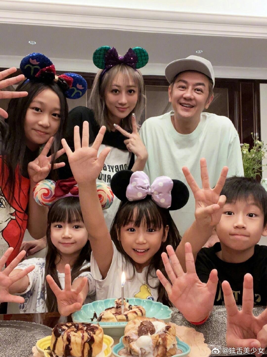 陈浩民老婆自曝五年四胎产后漏尿 这档综艺真的很有意义，把隐秘的产后后遗症搬上台面