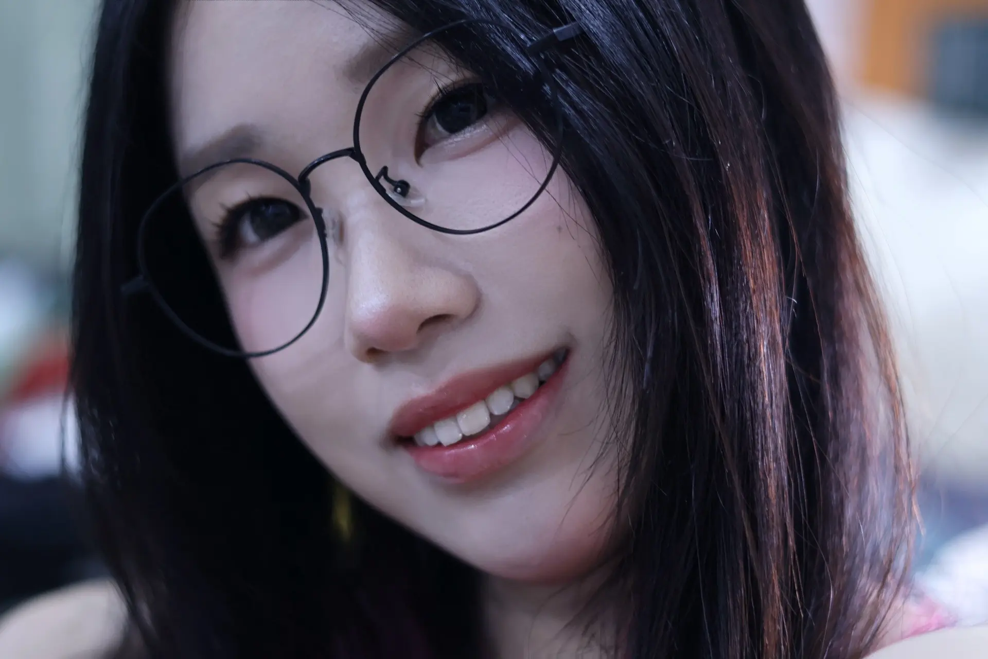 嘿嘿～大脸攻击！