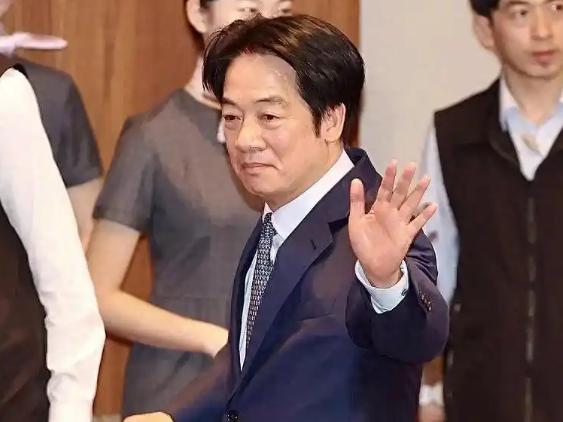 台独’分子赖清德正式宣布，
 
8月17日，赖清德在听取“年度总预算”简报后宣布