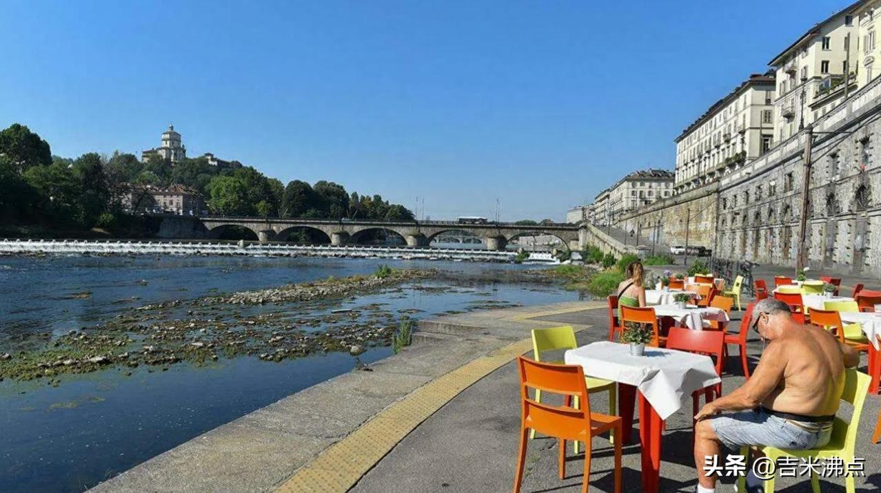 厄尔尼诺真来了，热得反常，今年夏天怕不是要烧穿。
3月上旬，WMO、NOAA、E