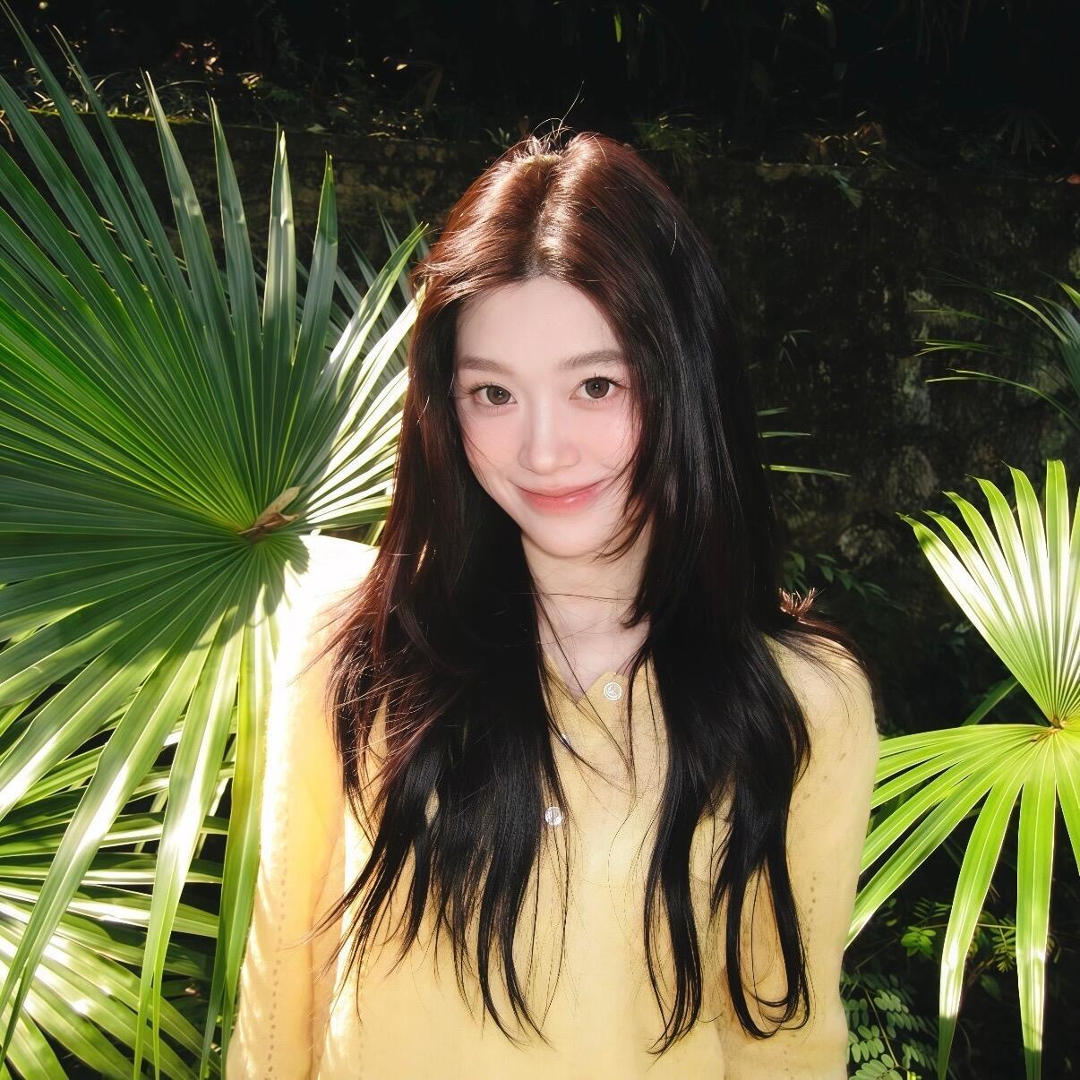 颜值 𝐒𝐇𝐀𝐑𝐄｜小众氛围感高颜值女生头像分享｜WeChat｜图源网络