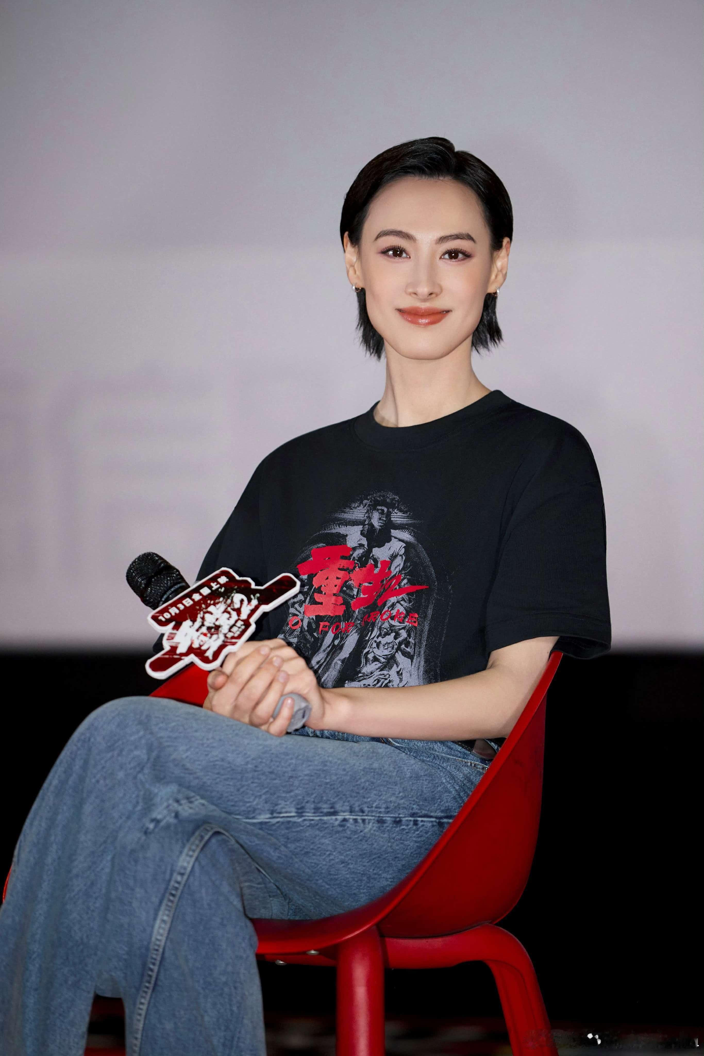 被大银幕上的梁洛施震撼了梁洛施颜值的超长赏味期被大银幕上的梁洛施震撼了，梁洛施颜